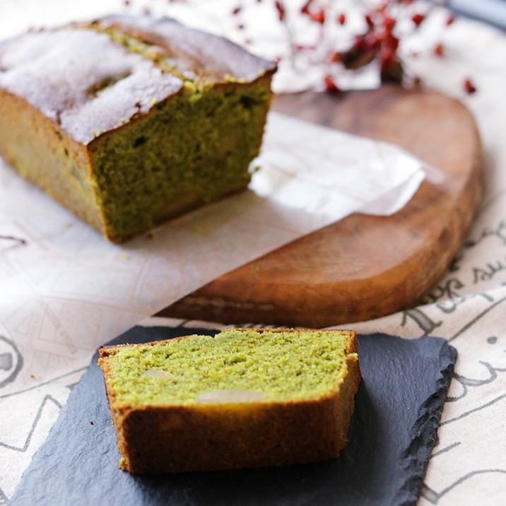 セラベイクで、しっとり濃厚　抹茶のパウンドケーキ